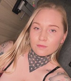 GreenEyesBlondeyUK